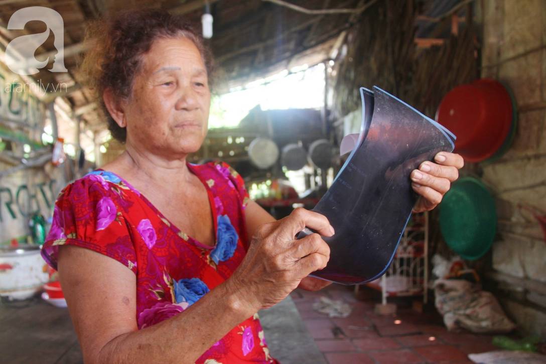 Mẹ bỏ đi lấy chồng, hai đứa trẻ 4 và 7 tuổi không được đi học, phải vào viện chăm cha bệnh tật-10