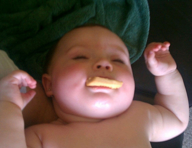 Trời đánh tránh bữa ăn, thế mà cơn buồn ngủ lại ập tới-10