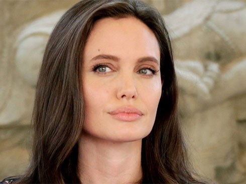 Angelina Jolie đã kết hôn và chuẩn bị tổ chức tiệc cưới với người tình tỷ phú bí mật?