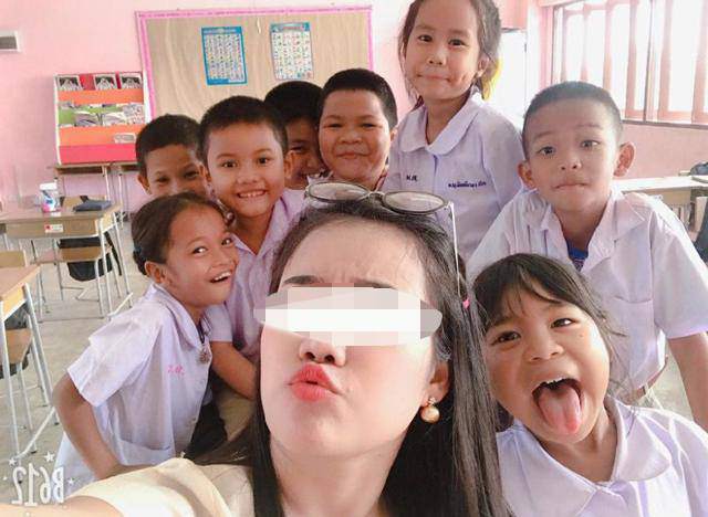 Chấm bài toán 12+8=20 là sai, cô giáo trẻ gây tranh cãi gay gắt trên MXH-7