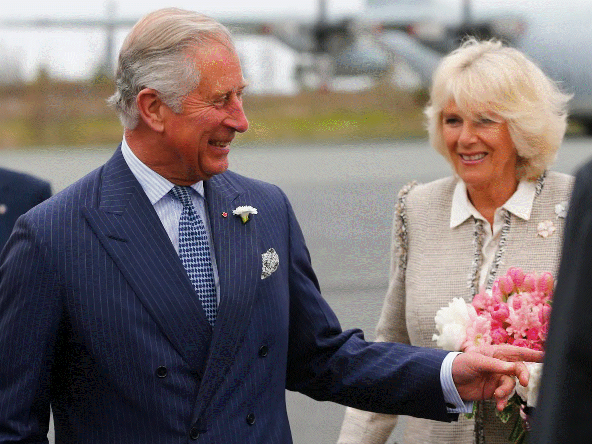 Chỉ với loạt ảnh với Thái tử Charles, bà Camilla khẳng định mình là người phụ nữ đáng ghen tị nhất, đến Công nương Diana cũng không thể so bì-10