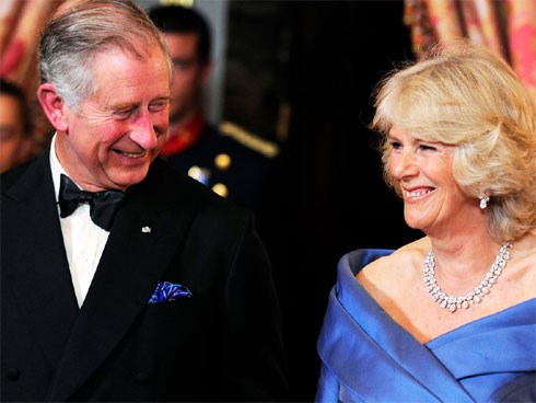 Chỉ với loạt ảnh với Thái tử Charles, bà Camilla khẳng định mình là người phụ nữ đáng ghen tị nhất, đến Công nương Diana cũng không thể so bì