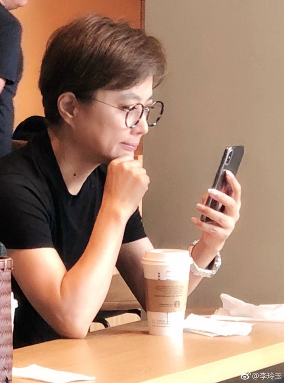 Yêu tinh đẹp nhất nhì Tây Du Ký: 2 lần hôn nhân đổ vỡ, làm mẹ đơn thân nuôi con khôn lớn-8