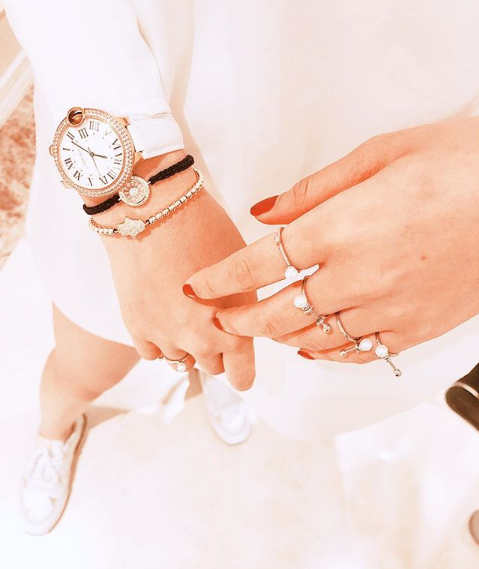 Những Hoa hậu chịu chơi của Vbiz: Mua hàng hiệu theo lố, đi du lịch sang chảnh ở khách sạn hàng chục triệu đồng/đêm-28