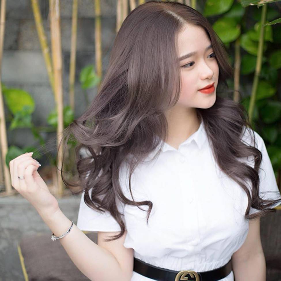 Hot girl Linh Ka phổng phao bất ngờ ở tuổi 16-12