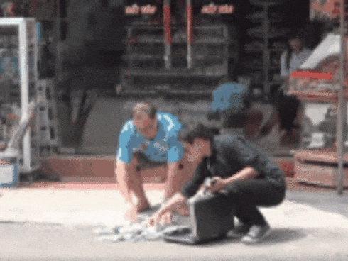 Vụ mang 3 tỷ đi quay clip rồi mất 100 triệu: "Mình cũng thấy hơi dại" Vụ mang 3 tỷ đi quay clip rồi mất 100 triệu: "Mình cũng thấy hơi dại"