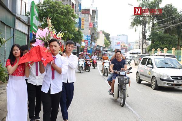 Cận cảnh đám cưới có 1-0-2” của cô dâu 62 tuổi lấy chồng 26 tuổi ở Cao Bằng-2