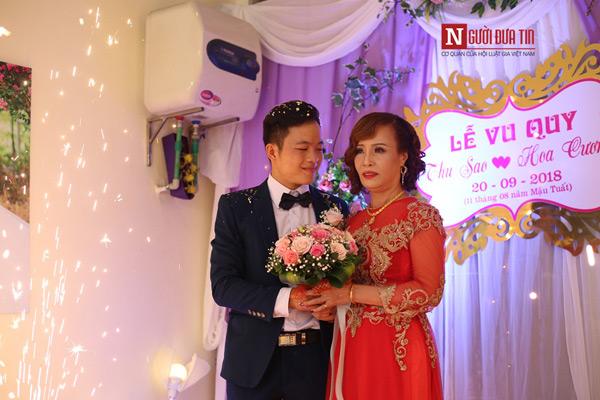 Cận cảnh đám cưới có 1-0-2” của cô dâu 62 tuổi lấy chồng 26 tuổi ở Cao Bằng-4