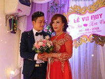 Cận cảnh đám cưới có “1-0-2” của cô dâu 62 tuổi lấy chồng 26 tuổi ở Cao Bằng Cận cảnh đám cưới có “1-0-2” của cô dâu 62 tuổi lấy chồng 26 tuổi ở Cao Bằng