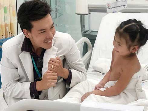 Vụ trẻ khóc đến co giật tím tái ở Hà Nội: Bác sĩ nhi chỉ rõ lý do trẻ khóc và cách dỗ-1