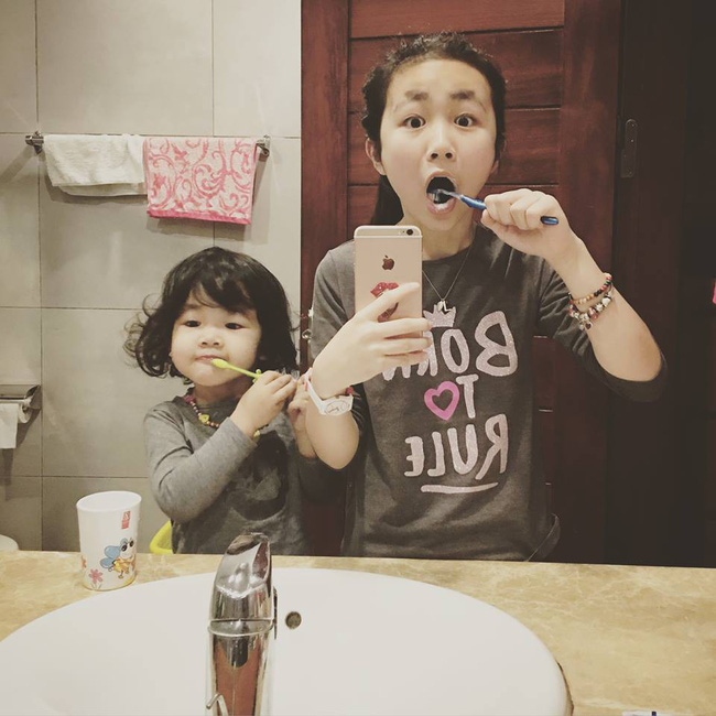 Chân dung 2 cô em gái xinh xắn dễ thương nhưng ít người biết trong gia đình Á hậu Dương Tú Anh-21