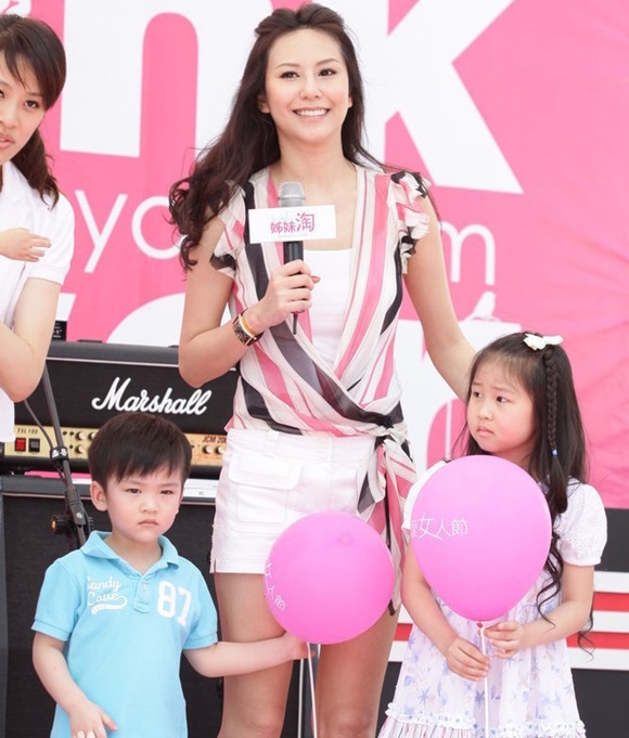 Hôn nhân địa ngục của siêu mẫu Đài Loan: Chồng vũ phu lại lăng nhăng, có con riêng với em gái kết nghĩa-16