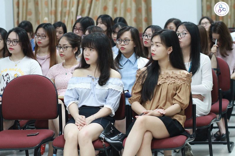 Dàn trai xinh gái đẹp của câu lạc bộ hot nhất Vịnh Bắc Bộ ở Học viện Ngoại giao-5