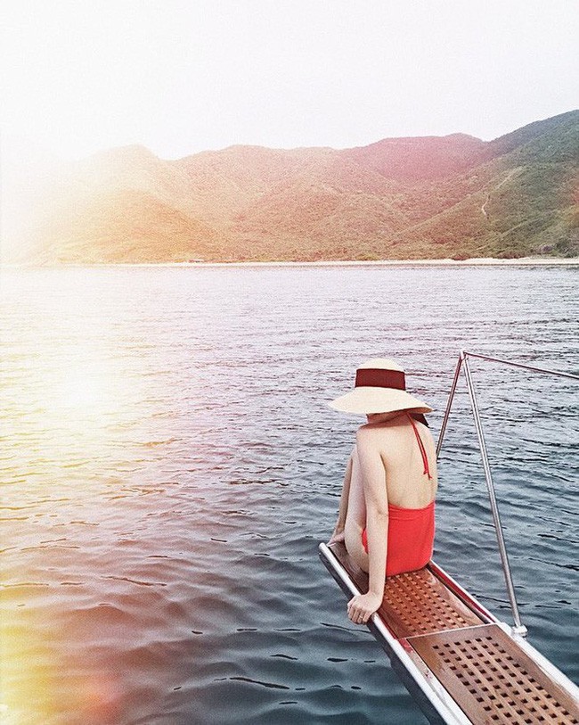 Tăng Thanh Hà diện áo hai dây để lộ thềm ngực sexy chết người” !-4