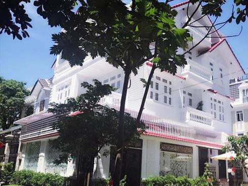 Cuộc sống của Vy Oanh và chồng đại gia trong căn biệt thự triệu đô-14