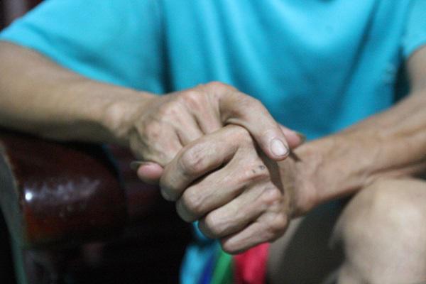 Người đàn ông 26 năm làm nghề bốc mộ và những lần giật bắn mình khi lật nắp áo quan-6