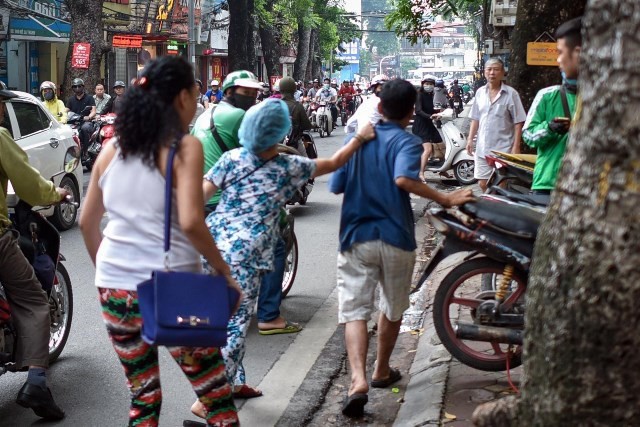 Cháy kinh hoàng gần Bệnh viện Nhi Trung ương: Ông Hiệp khùng lý giải nguyên nhân bị đuổi đánh-3