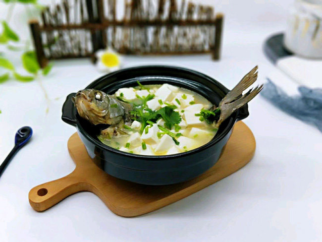 Không ngờ khi kết hợp nguyên liệu này món canh cá lại trở nên ngon như vậy!-1