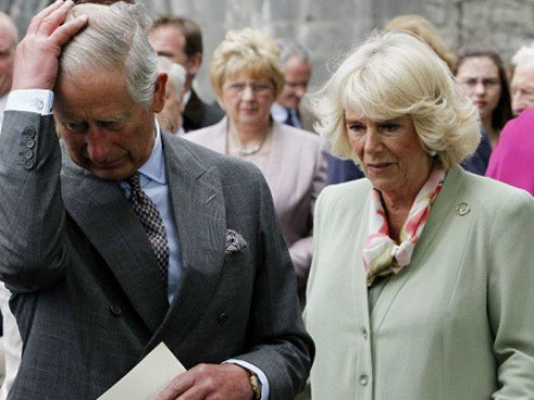 Xuất hiện cùng mẹ đẻ, Meghan Markle vẫn rất chỉn chu, thanh lịch nhưng vòng 2 của cô mới là điểm công chúng chú ý hơn cả-9