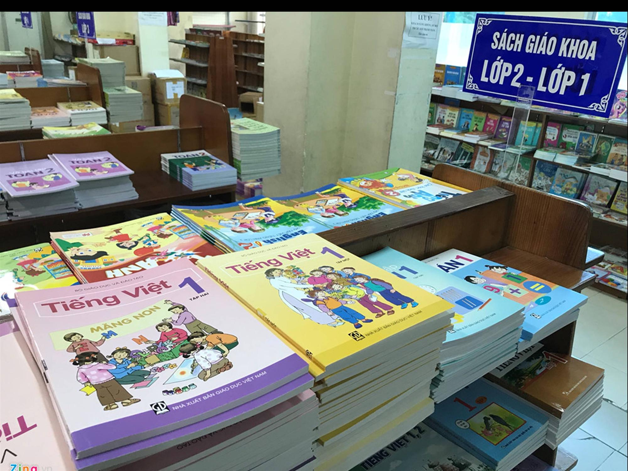 Bộ GD&ĐT không trả lời về lãng phí SGK là né tránh trách nhiệm-4