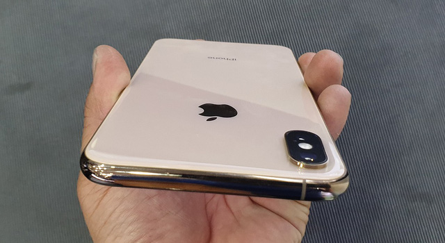 iPhone XS Max xách tay về Việt Nam trước thời điểm lên kệ, bán giá 79 triệu đồng-6