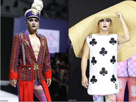 'Nhĩ Thái' Trần Chí Bằng gây sốc nhiệt với màn 'bung lụa' trên sàn catwalk chẳng khác nào cô Đẩu