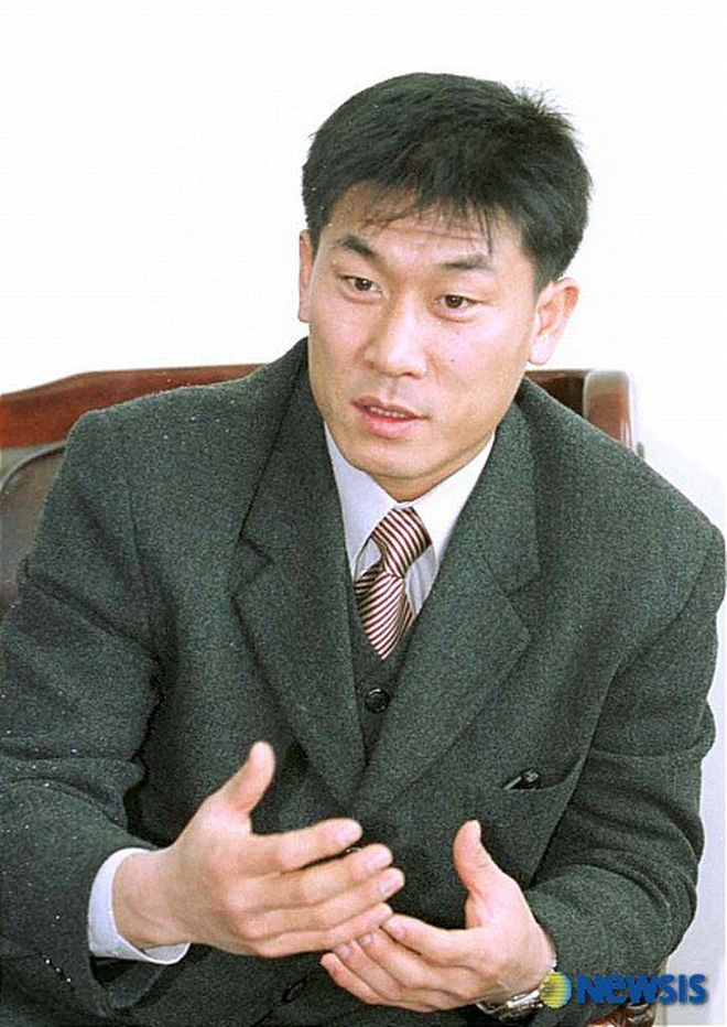 Khép lại sự nghiệp lẫy lừng, ngôi sao bóng chày Hàn Quốc trượt dài trong thất bại rồi trở thành sát nhân 1 đêm giết 4 mạng người-1