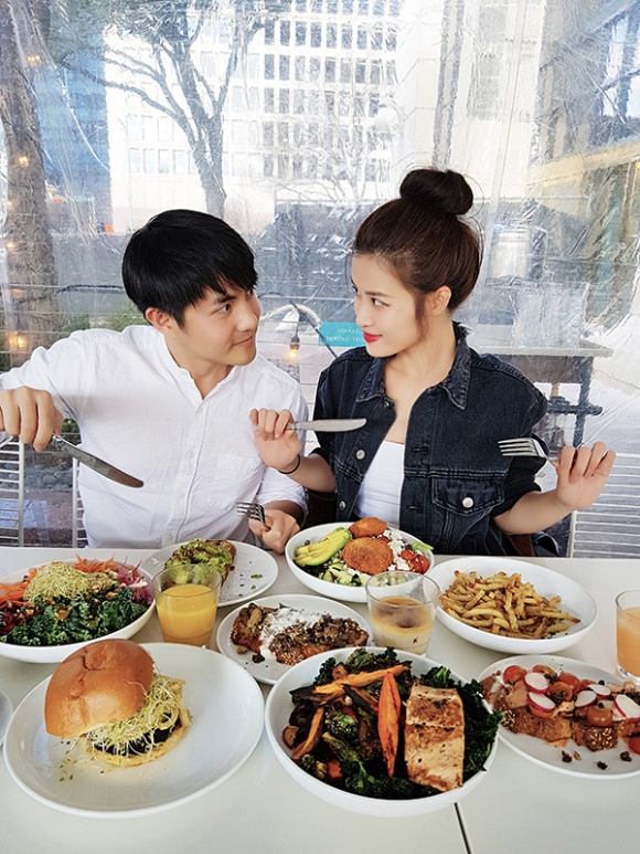 Đông Nhi - Ông Cao Thắng kỷ niệm 9 năm yêu nhau với nhật kí du lịch ngọt ngào-16