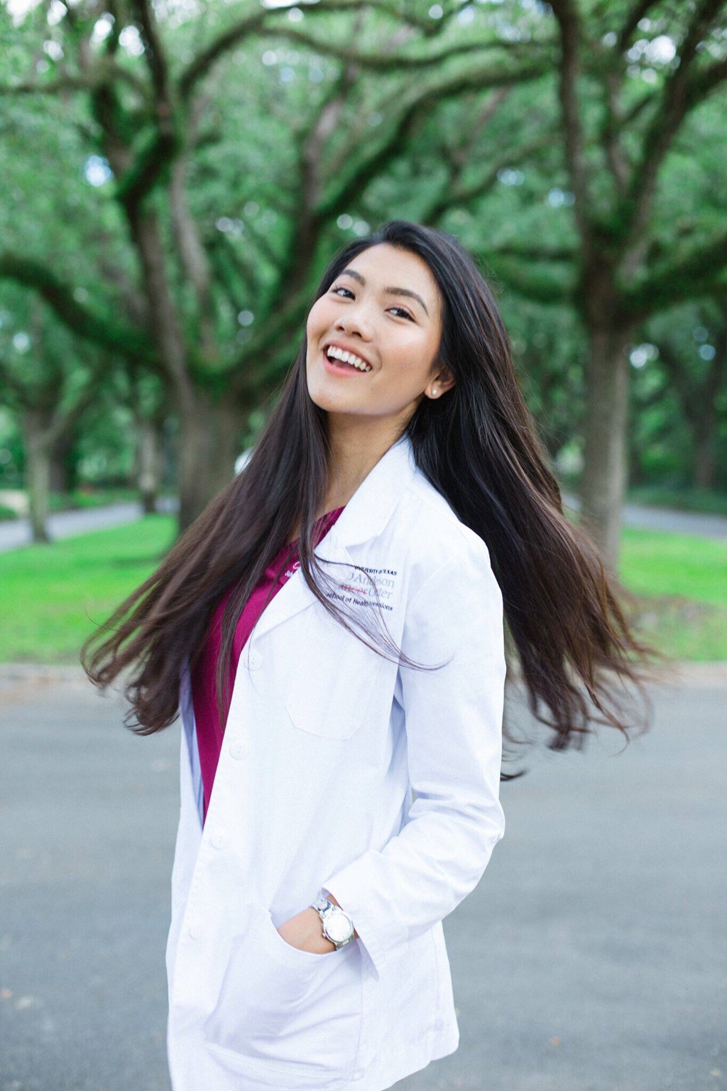 Tốt nghiệp ngành Y bằng Xuất sắc với GPA 4.0, hoa khôi du học sinh Việt được Viện ung thư hàng đầu thế giới giữ lại làm việc-10