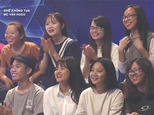 Món quà đầu năm học mới dành cho cậu bé hằng đêm nhặt ve chai đến 3 giờ sáng ở Sài Gòn-8