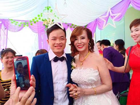 Được gia đình chồng chào đón nồng nhiệt, cô dâu 61 tuổi hạnh phúc: Tôi rất may mắn khi được làm dâu nhà họ Triệu-3