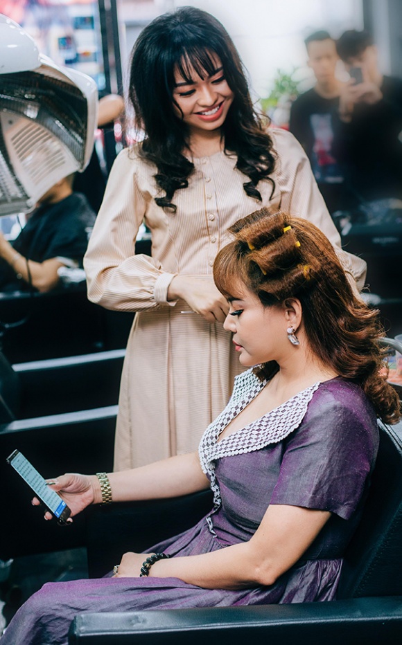 Mẹ con Lê Giang - Lê Lộc chân chất đôn hậu trong những khoảnh khắc đời thường-1