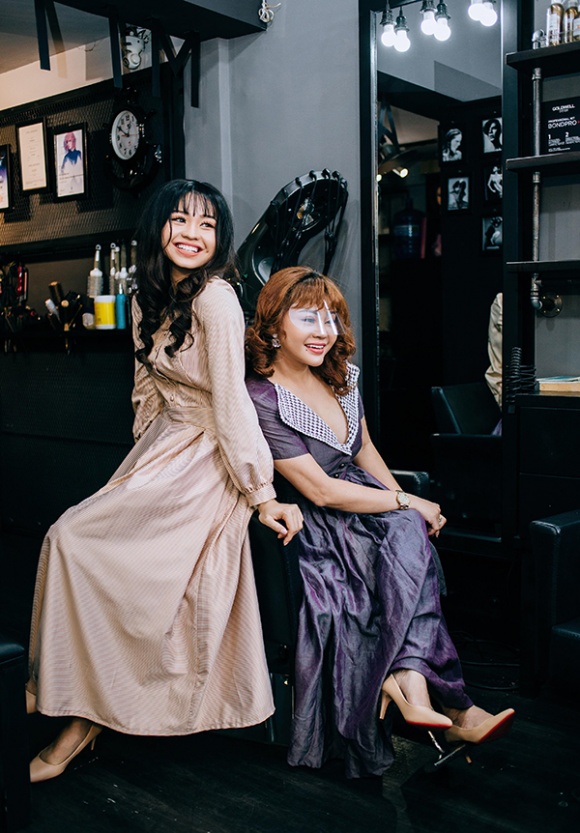 Mẹ con Lê Giang - Lê Lộc chân chất đôn hậu trong những khoảnh khắc đời thường-5