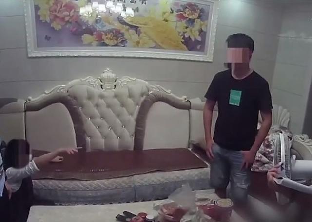 Vợ gào thét đòi tự tử, tưởng bị bạo hành nào ngờ lý do khiến ai cũng ngã ngửa-2