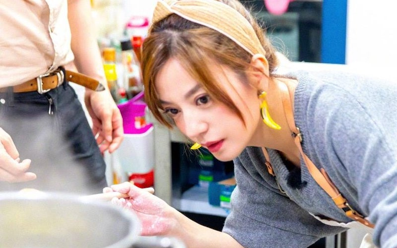 Triệu Vy ở tuổi 42 trẻ đẹp hơn sau khi giảm 15 kg-10