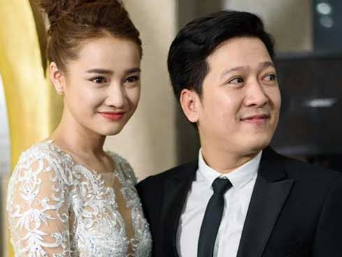 Trường Giang, Nhã Phương đi dép tổ ong chụp ảnh cưới hài hước-14