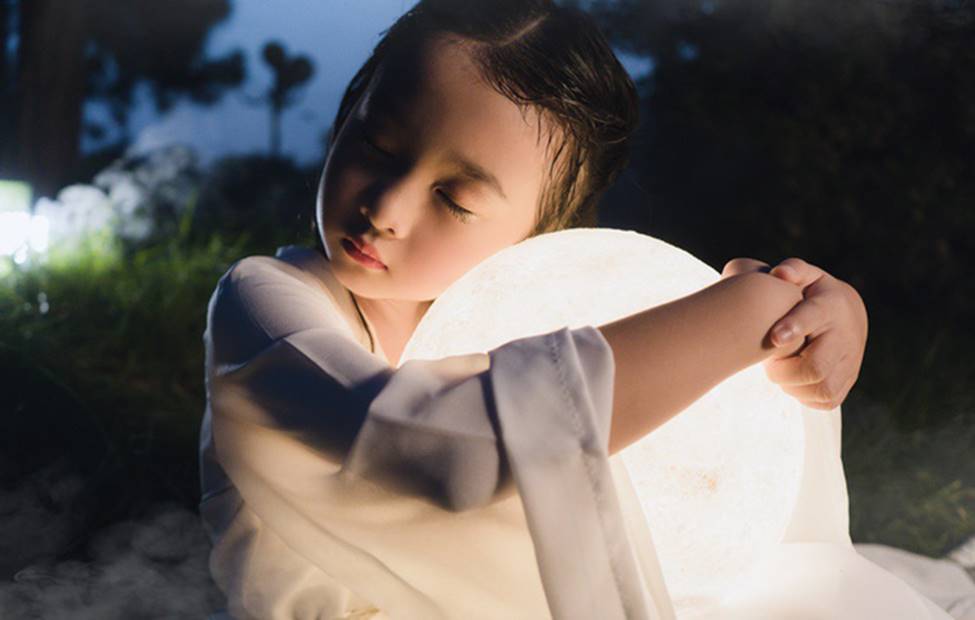 Trung thu, ngắm chị Hằng Nga phiên bản nhí đẹp như thần tiên giáng trần-16
