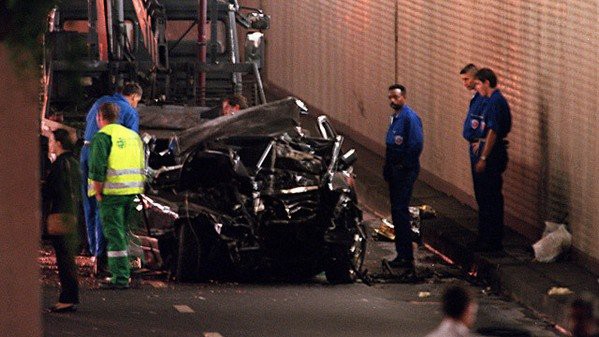 Công nương Diana đã quên điều này khi ngồi trong xe hơi và đây chính là lý do khiến bà mãi mãi ra đi-2