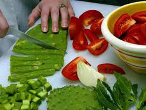 Loài cây xù xì, gai nhọn mọc đầy Việt Nam, thế giới gọi 'siêu thực phẩm'