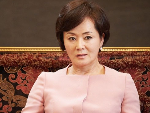 Cú sốc người mẹ nghèo lần đầu đến nhà thông gia giàu có-2