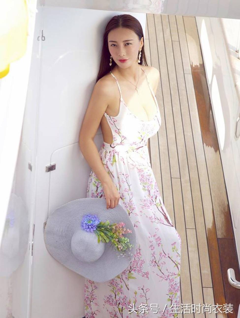 Đệ nhất mỹ nữ đường cong Mông Cổ gặp rắc rối vì vòng 1 cúp G-2