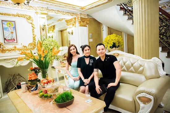 Bên trong những căn biệt thự triệu đô của sao Vbiz: Người dát vàng như cung điện, người tỷ mỉ bày trí từng món đồ kỳ công bắt mắt!-16