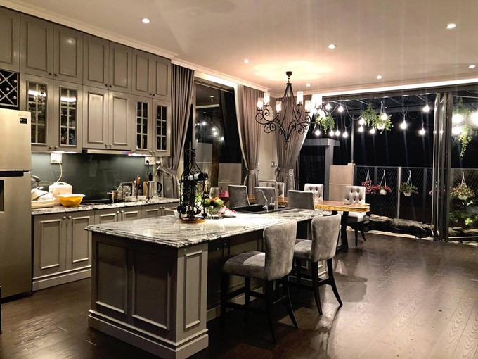 Bên trong những căn biệt thự triệu đô của sao Vbiz: Người dát vàng như cung điện, người tỷ mỉ bày trí từng món đồ kỳ công bắt mắt!-30