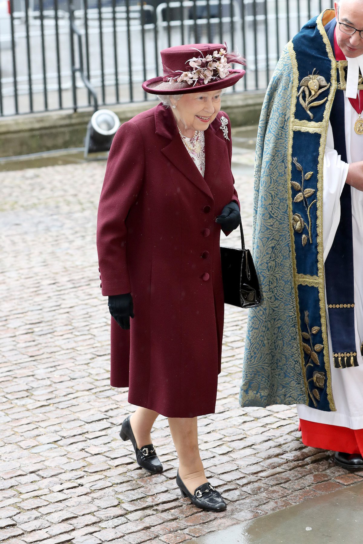 Ngoài gu diện đồ sặc sỡ, Nữ hoàng Anh còn có 5 bí mật làm nên phong cách thời trang không thể trộn lẫn-12