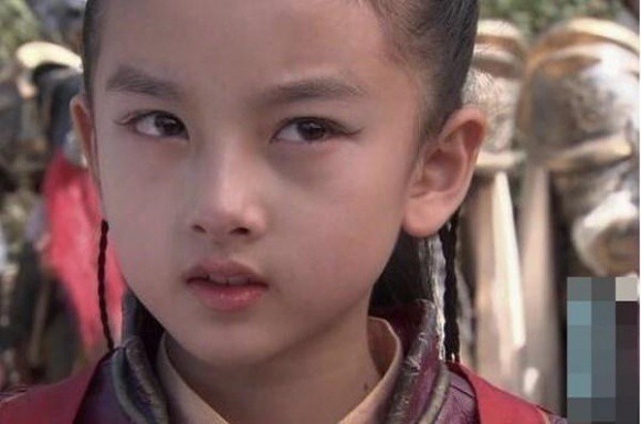 Tiểu Na Tra xinh nhất màn ảnh: Gia thế khủng, lớn lên đẹp hơn cả Trương Bá Chi-1