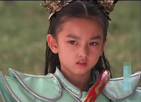 Tiểu Na Tra xinh nhất màn ảnh: Gia thế khủng, lớn lên đẹp hơn cả Trương Bá Chi-2