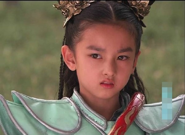 Tiểu Na Tra xinh nhất màn ảnh: Gia thế khủng, lớn lên đẹp hơn cả Trương Bá Chi-2