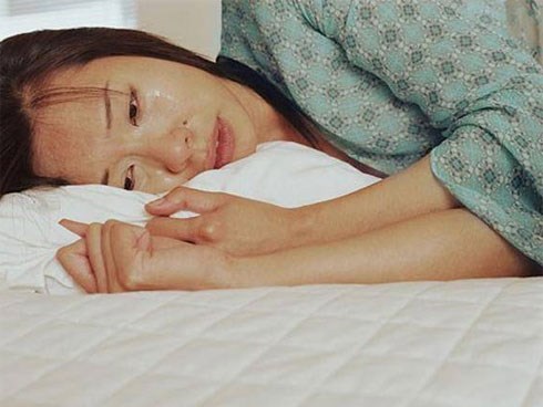 Vợ bầu 6 tháng chồng quay lại với người yêu cũ, viện đủ lý do để chia tay