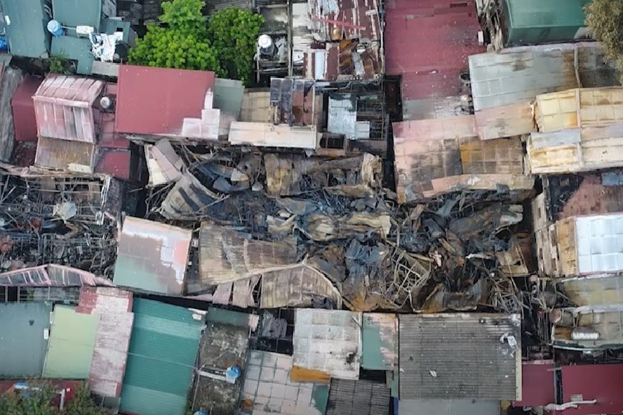 Nguyên nhân bất ngờ vụ cháy 19 căn nhà, 2 người chết ở Đê La Thành-1