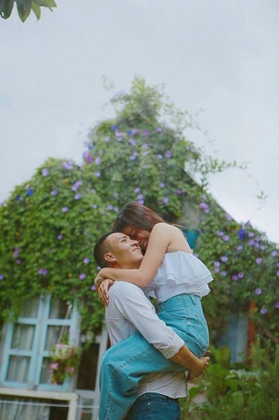 MC Hoàng Linh tình tứ bên chồng tại Đà Lạt-4